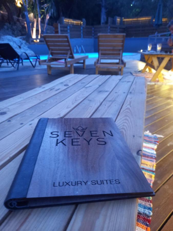 Seven Keys Luxury Suites Achílleion Buitenkant foto