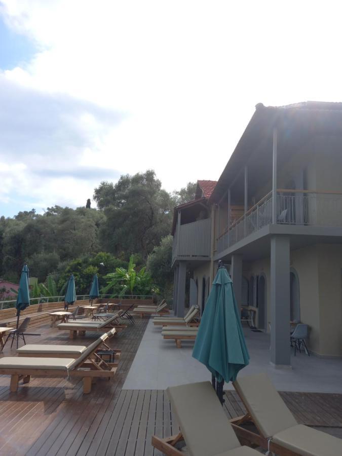 Seven Keys Luxury Suites Achílleion Buitenkant foto