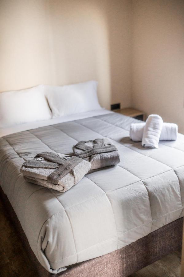 Seven Keys Luxury Suites Achílleion Buitenkant foto